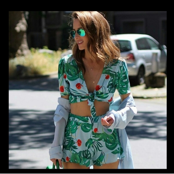 Zara Tropical Print Shorts - Picture 2 of 6